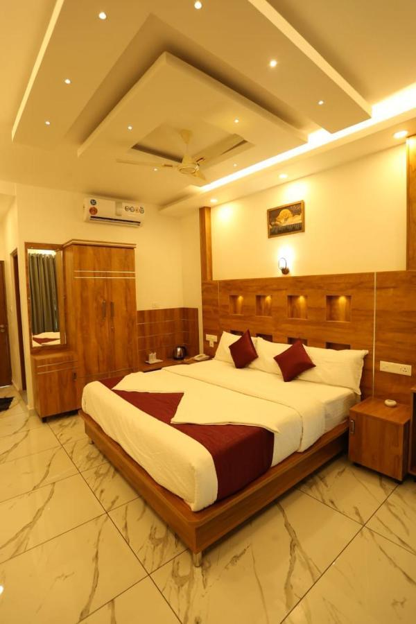 Cloud Bed Holidays Мунар Екстериор снимка