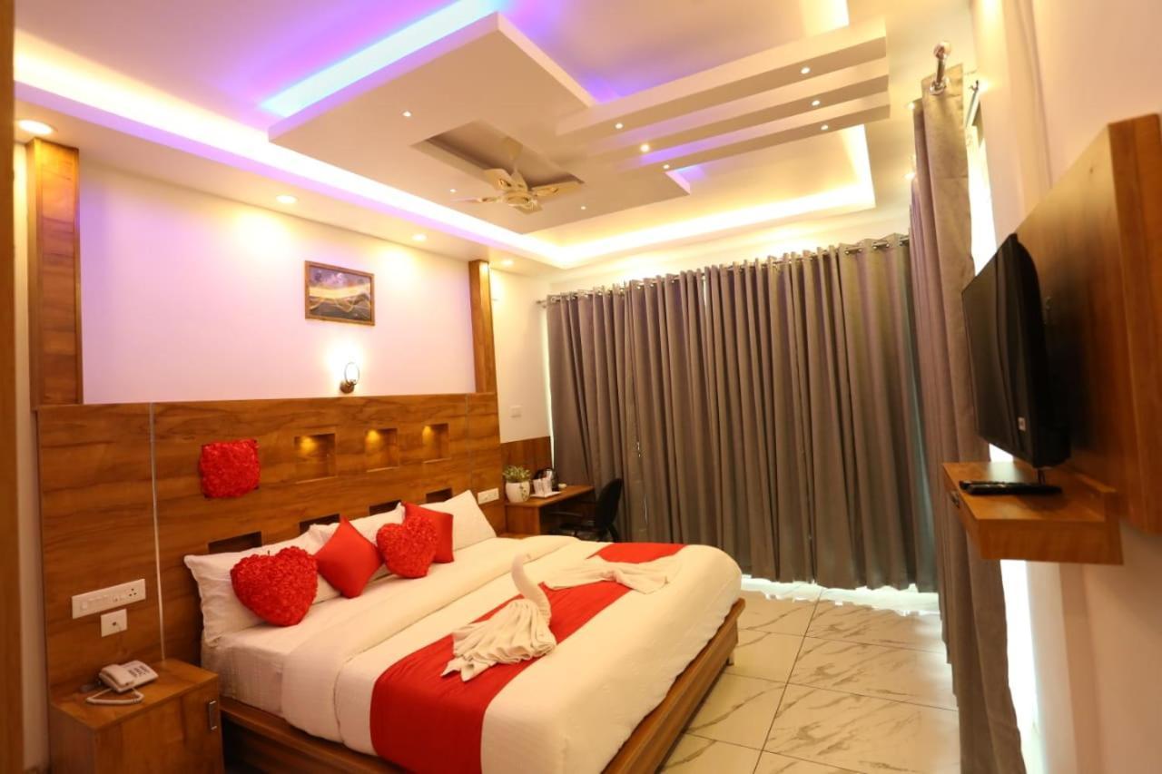 Cloud Bed Holidays Мунар Екстериор снимка